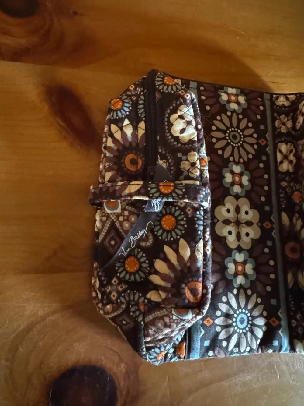 NWOT Vera Bradley Retro Floral Print Zip Close PVC Lined Quilted Cosmetic Case